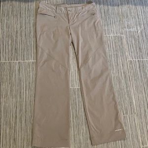 Columbia Mumbai Mover II gray pants. Size 12